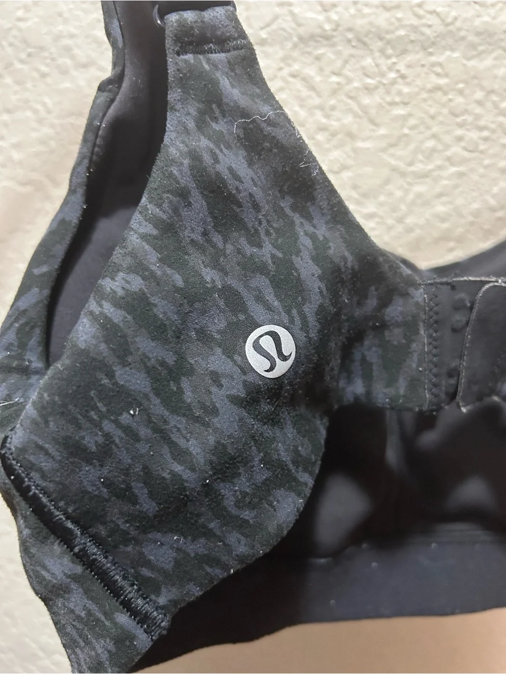 lululemon athletica Black & Dark Gray Printed Sports Bra